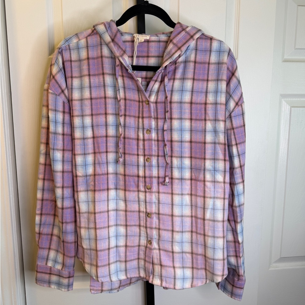 Hem & Thread Lavender Plaid Hooded Shirt, size Medium, NWT